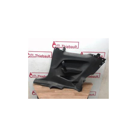 Garniture laterale arriere droite PEUGEOT 208 1.4 HDI d’occasion