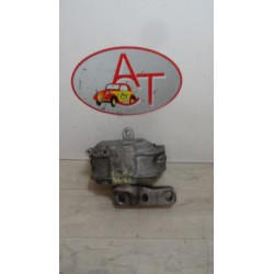 Support moteur droit VOLKSWAGEN GOLF V d’occasion