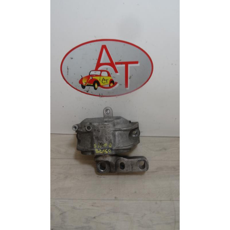 Support moteur droit VOLKSWAGEN GOLF V d’occasion
