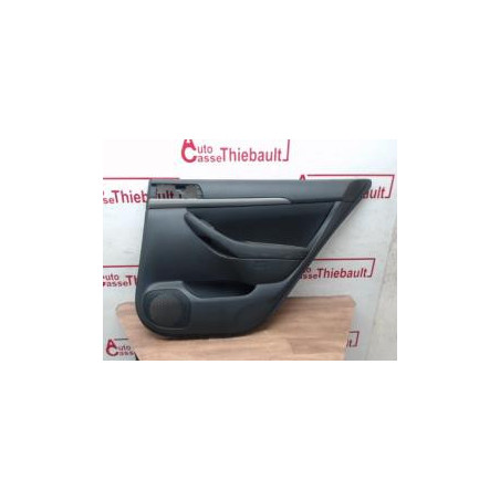 Panneau de porte arriere droit TOYOTA AVENSIS II d’occasion