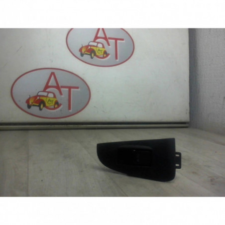Interrupteur de leve vitre arriere droit TOYOTA AVENSIS II d’occasion