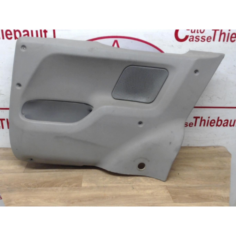 Garniture laterale arriere droite LAND ROVER  d’occasion