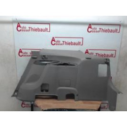 Garniture laterale arriere droite MITSUBISHI GRANDIS d’occasion