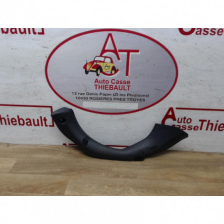 Garniture laterale arriere droite PEUGEOT 208 d’occasion