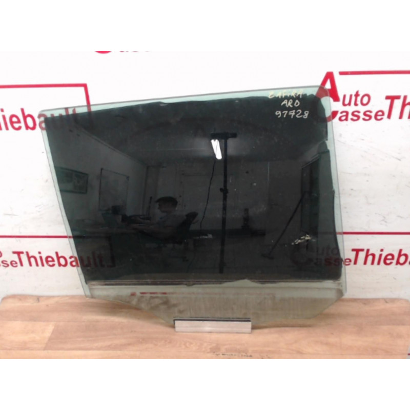 Vitre arriere droit OPEL ZAFIRA (B) PHASE 1 d’occasion