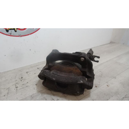Etrier avant gauche (freinage) VOLKSWAGEN PASSAT V (3B5) BREAK d’occasion