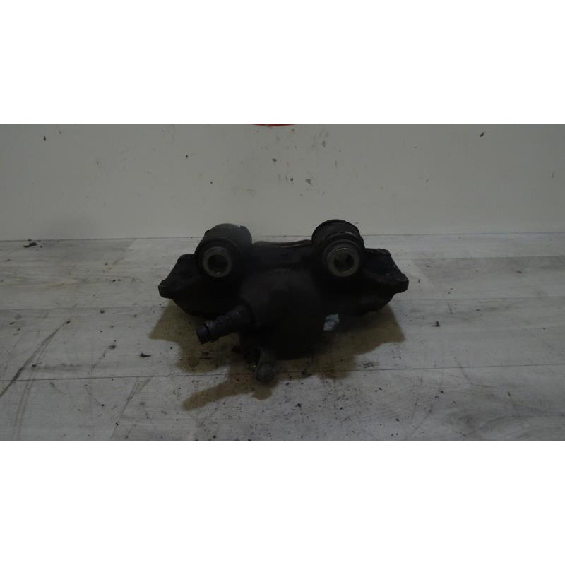 Etrier avant droit (freinage) RENAULT CLIO I PHASE 2 d’occasion
