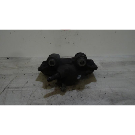 Etrier avant droit (freinage) RENAULT CLIO I PHASE 2 d’occasion