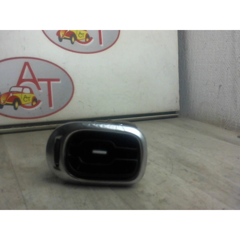 Aerateur tableau de bord avant droit CITROEN PICASSO d’occasion