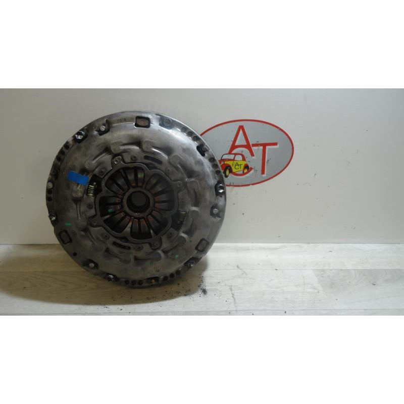 Volant moteur TOYOTA AVENSIS II d’occasion