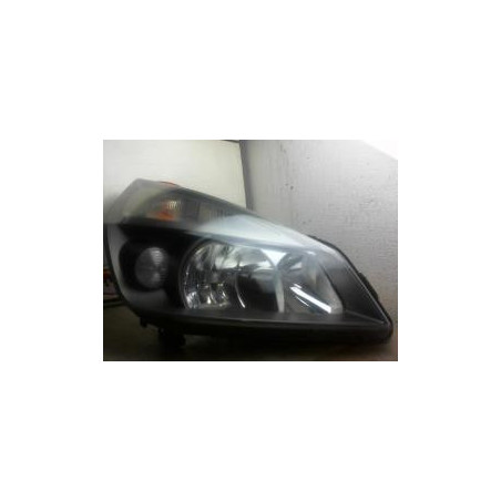 Optique avant principal droit (feux)(phare) RENAULT  d’occasion
