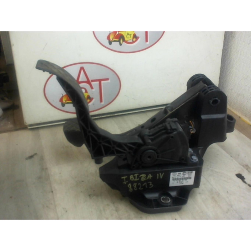 Pedalier SEAT IBIZA IV SC d’occasion