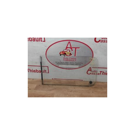 Vitre arriere droit RENAULT 4L d’occasion