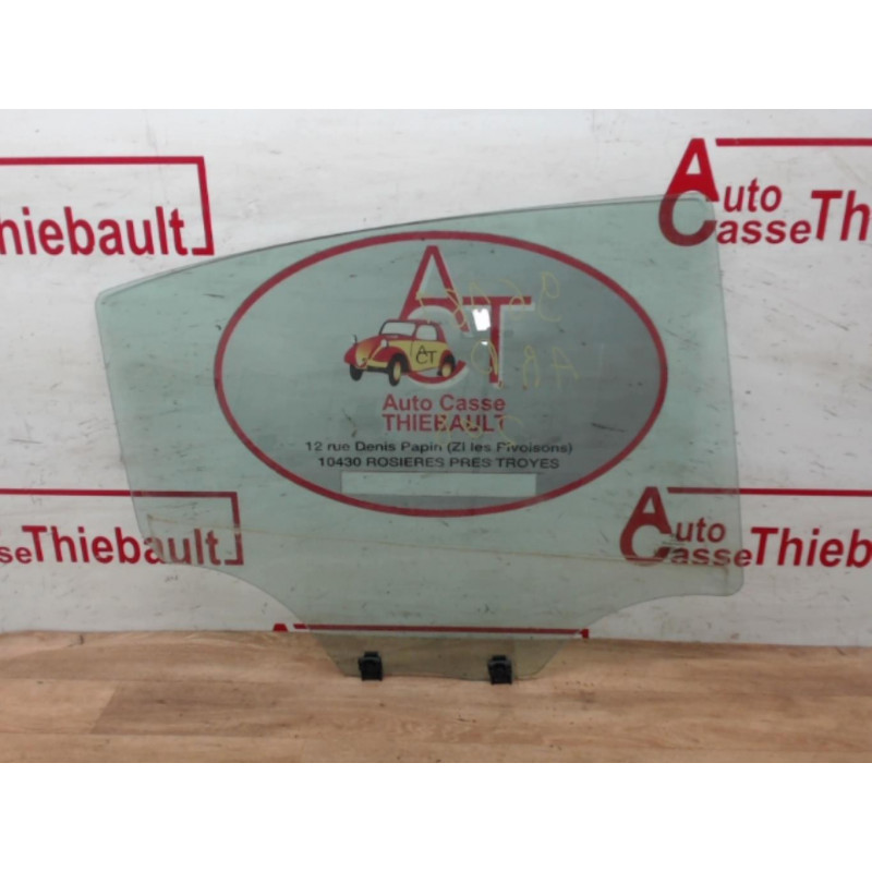 Vitre arriere droit PEUGEOT  d’occasion