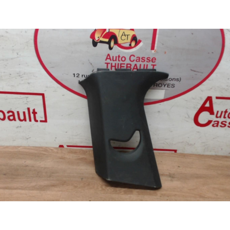 Garniture laterale arriere droite PEUGEOT 208 d’occasion