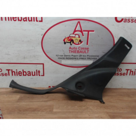 Garniture laterale arriere droite PEUGEOT 108 d’occasion