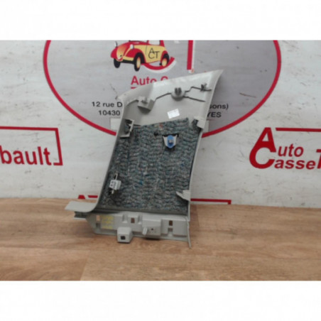 Garniture laterale arriere droite DACIA DUSTER PHASE 2 d’occasion