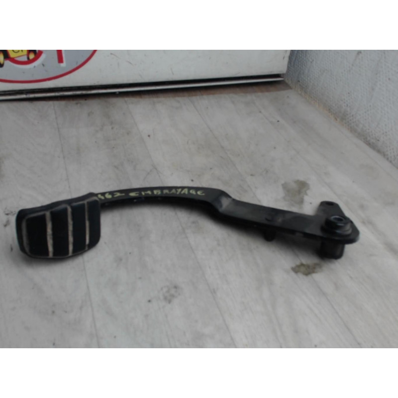 Pedalier d'embrayage RENAULT MASTER II PHASE 3 CHASSIS CABINE d’occasion