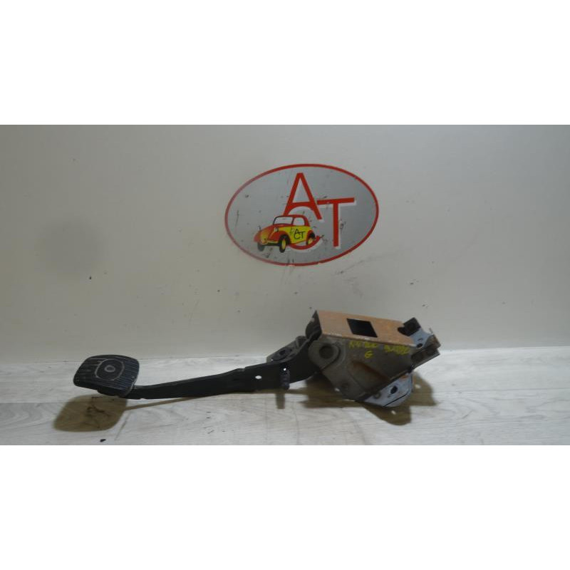 Pedalier d'embrayage NISSAN  d’occasion