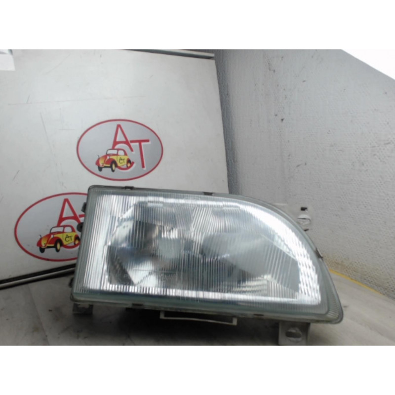 Optique avant principal droit (feux)(phare) FORD TRANSIT CHASSIS CABINE 1994 d’occasion