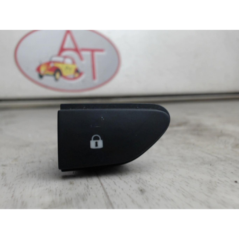 Commande de fermeture centralisee RENAULT  d’occasion