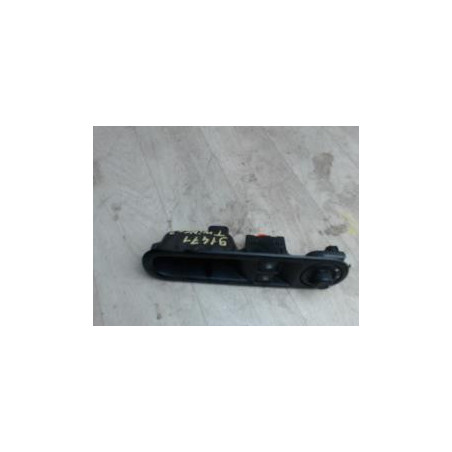 Interrupteur de leve vitre (Bloc complet) RENAULT TWINGO III d’occasion