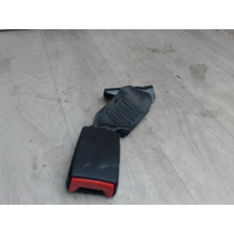 Attache ceinture arriere gauche FIAT 500 III CABRIOLET d’occasion