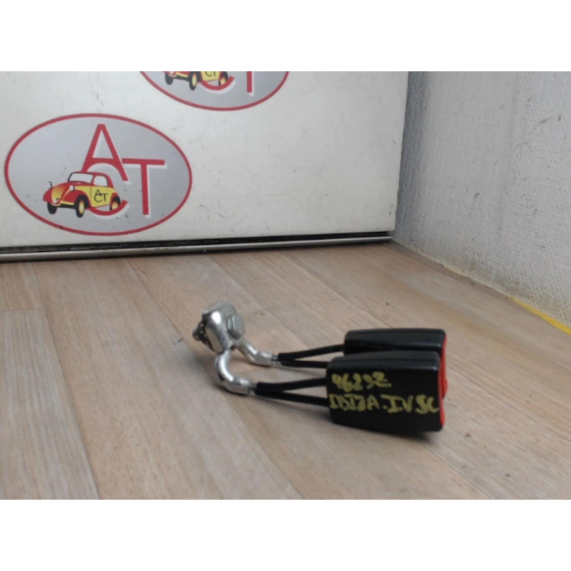 Attache ceinture arriere centrale SEAT IBIZA IV SC d’occasion