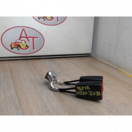 Attache ceinture arriere centrale SEAT IBIZA IV SC d’occasion