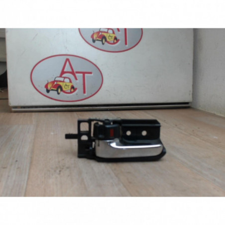 Poignee interieur arriere gauche TOYOTA COROLLA VERSO II PHASE 1 d’occasion