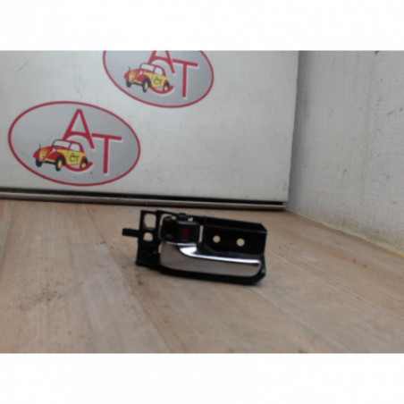 Poignee interieur avant gauche TOYOTA COROLLA VERSO II PHASE 1 d’occasion