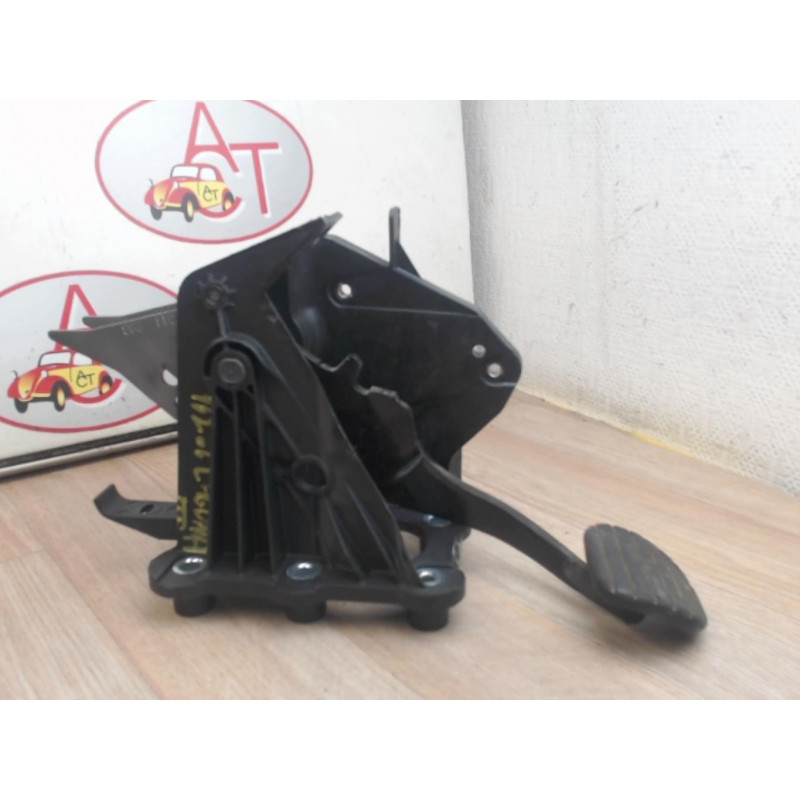 Pedalier de frein RENAULT  d’occasion