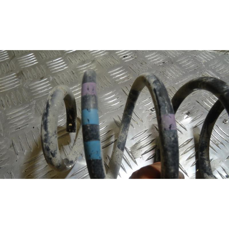 Ressort de suspension arriere gauche PEUGEOT 307 PHASE 1 d’occasion