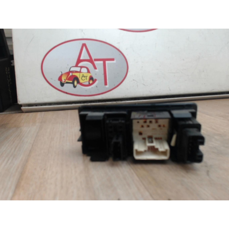 Commande retroviseurs TOYOTA COROLLA VERSO II PHASE 1 d’occasion