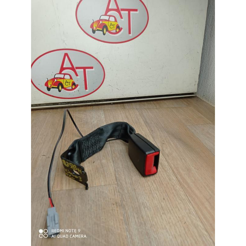 Attache ceinture arriere gauche RENAULT  d’occasion
