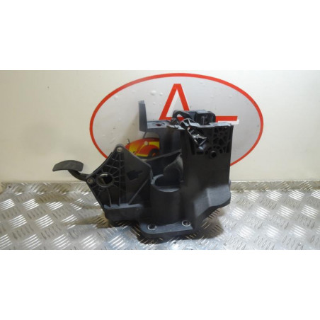 Pedalier de frein RENAULT TWINGOIII III d’occasion