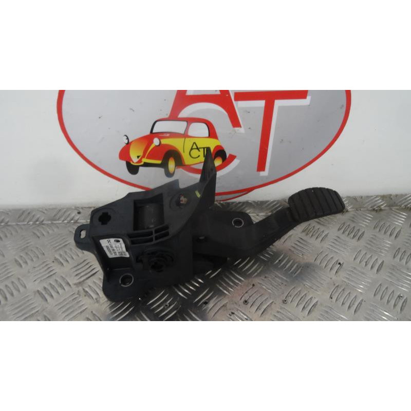 Pedalier d'embrayage RENAULT TWINGOIII III d’occasion