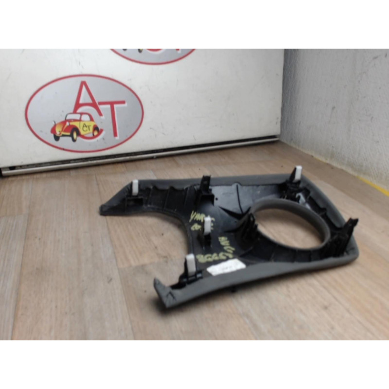 Garniture de tableau de bord  TOYOTA YARIS 100H d’occasion