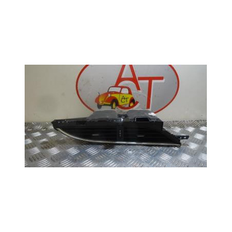 Aerateur tableau de bord central TOYOTA YARIS 100H d’occasion