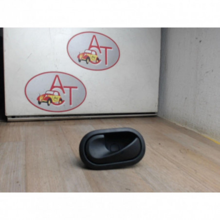 Poignee interieur avant gauche RENAULT SCENIC d’occasion