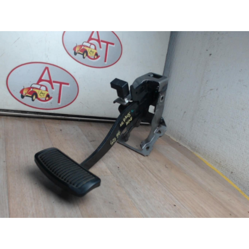 Pedalier de frein HYUNDAI  d’occasion