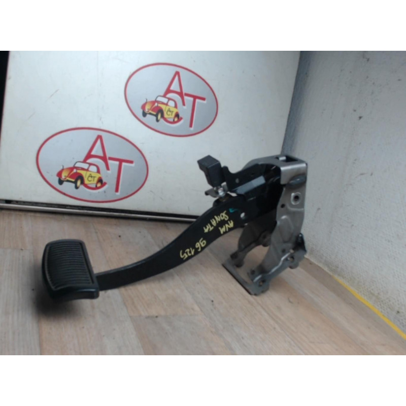Pedalier de frein HYUNDAI  d’occasion