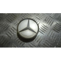 Logo centre de roue MERCEDES CLASSE C (203) BREAK d’occasion