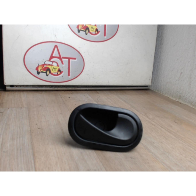 Poignee interieur avant droit RENAULT SCENIC II d’occasion