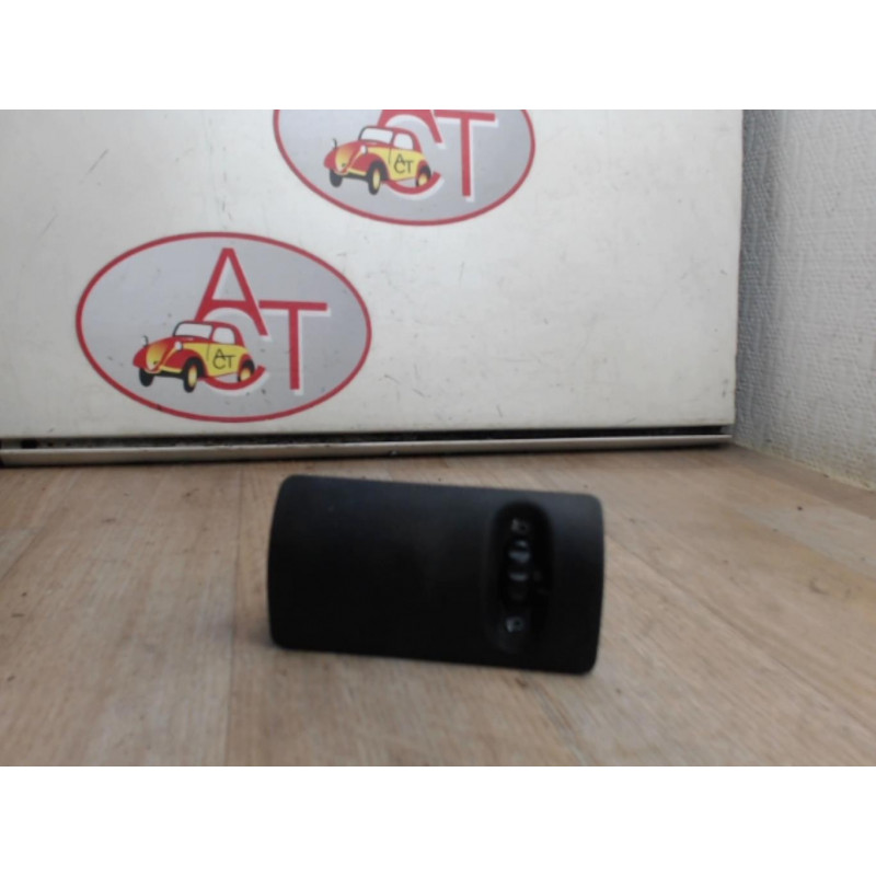 Commande de reglage hauteur de phare RENAULT  d’occasion