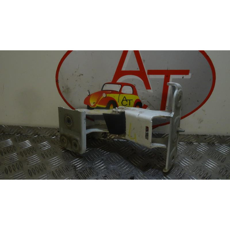 Charniere de porte de coffre gauche PEUGEOT EXPERT II PHASE 1 FOURGON d’occasion