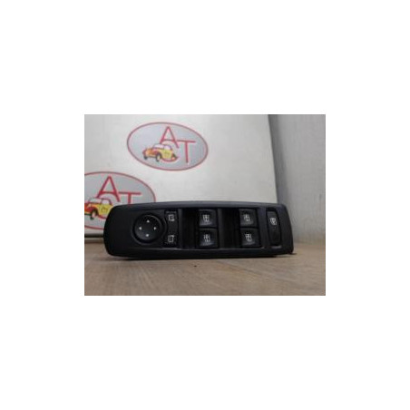 Interrupteur de leve vitre (Bloc complet) RENAULT MEGANE III PHASE 1 d’occasion
