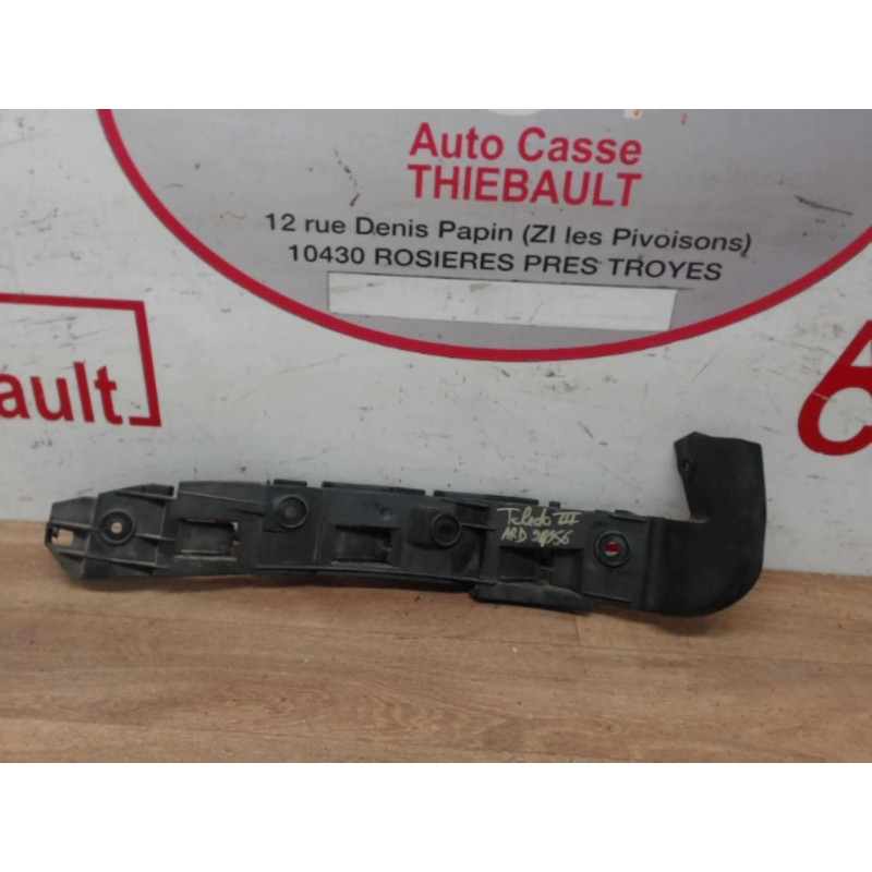 Support de pare chocs arriere SEAT TOLEDO III d’occasion