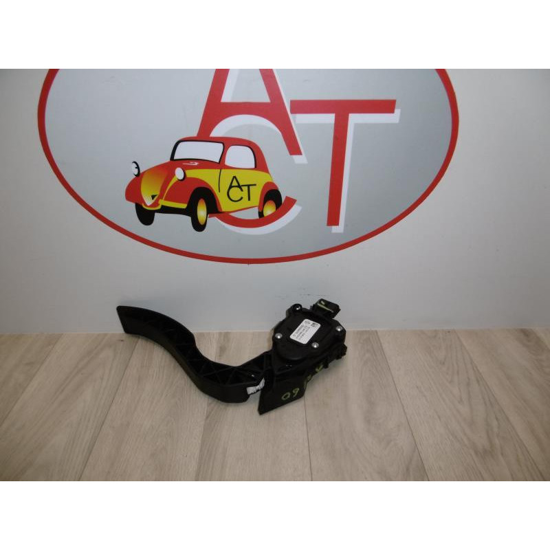 Potentiometre de pedale de gaz d'accelerateur RENAULT CLIO IV d’occasion