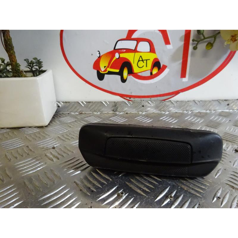 Poignee porte coffre droit PEUGEOT BIPPER TEPEE d’occasion